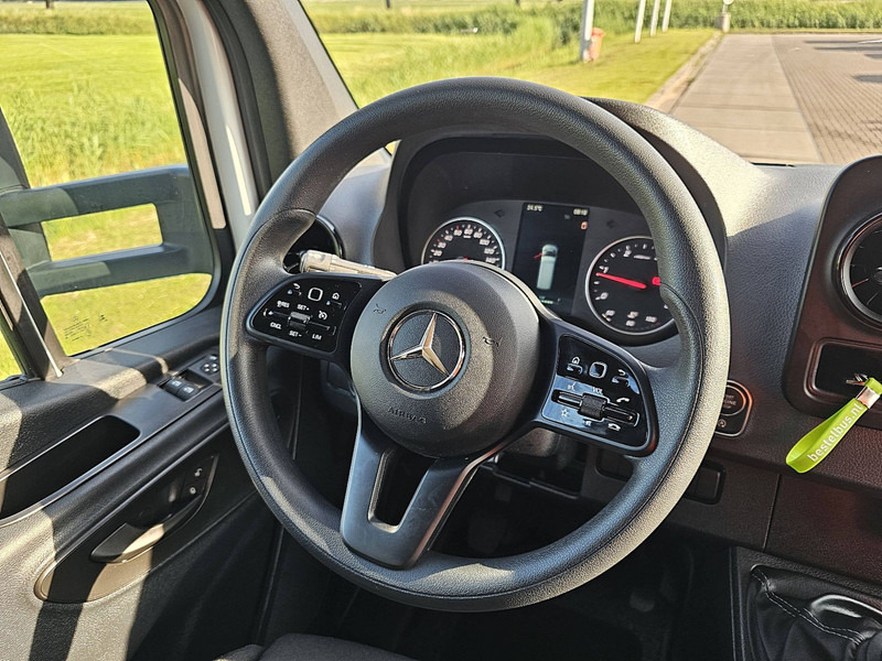 Mercedes-Benz Sprinter 317 Bakwagen Laadklep! إيجار Mercedes-Benz Sprinter 317 Bakwagen Laadklep!: صور 9