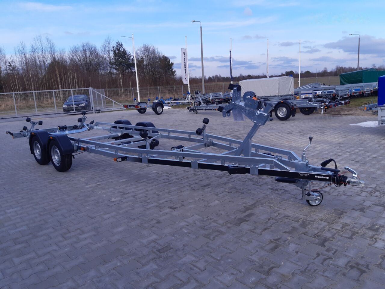 Brenderup 242500 TB SR trailer for 7,2 m boat 2500kg GVW - مقطورة القارب: صور 1 Brenderup 242500 TB SR trailer for 7,2 m boat 2500kg GVW - مقطورة القارب: صور 1