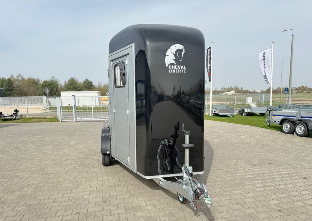 CHEVAL LIBERTÉ Touring Country XL przyczepa na dwa konie | duża siodlarnia | drzwi boczne | rampa przednia | 387×179 cm | ALUMINIOWA | Debon | dostawa | mocna i solidna | - عربة نقل خيل: صور 5 CHEVAL LIBERTÉ Touring Country XL przyczepa na dwa konie | duża siodlarnia | drzwi boczne | rampa przednia | 387×179 cm | ALUMINIOWA | Debon | dostawa | mocna i solidna | - عربة نقل خيل: صور 5