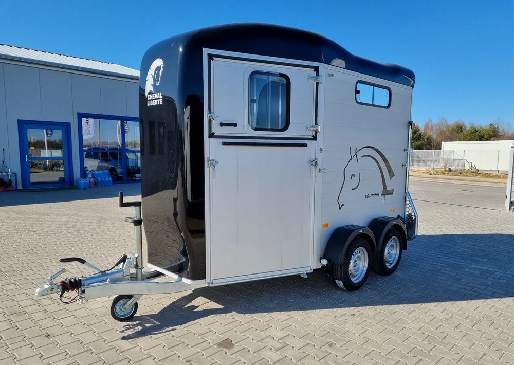 جديد عربة نقل خيل CHEVAL LIBERTÉ Touring Country + siodlarnia | przyczepa dla dwóch koni z rampą z przodu | 2000 kg DMC: صور 8