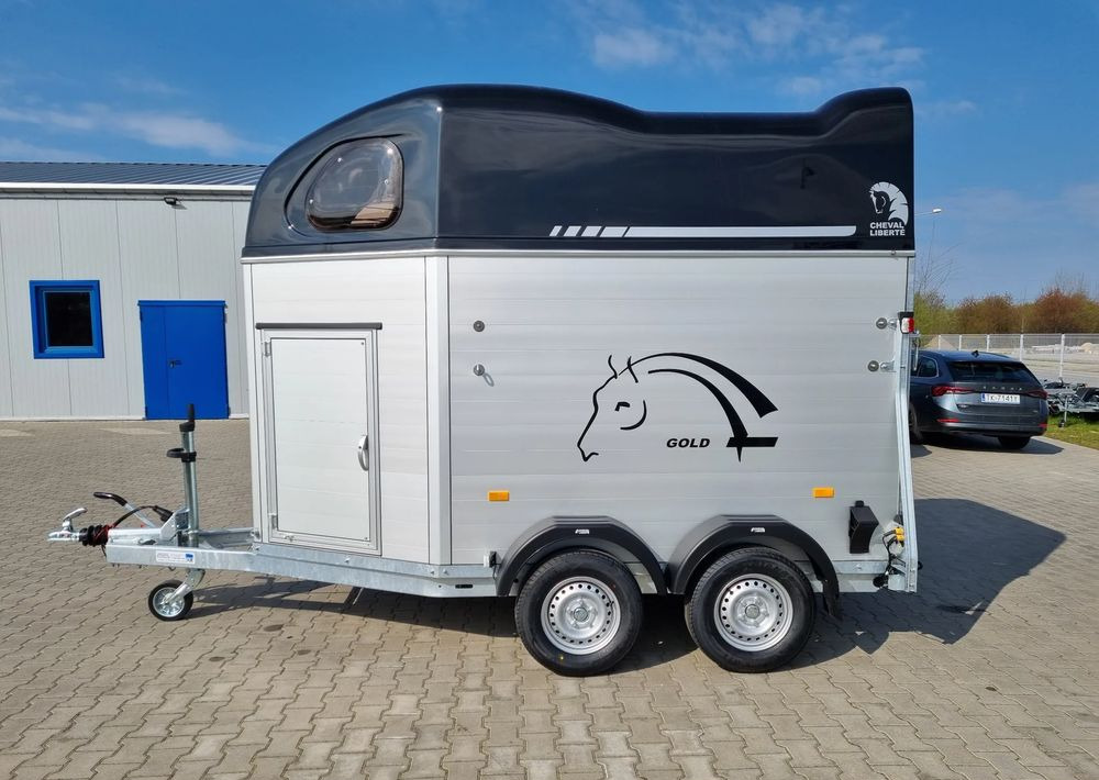 Cheval Liberte Gold First Alu + siodlarnia przyczepa dwukonna - مقطورات السيارات: صور 4 Cheval Liberte Gold First Alu + siodlarnia przyczepa dwukonna - مقطورات السيارات: صور 4