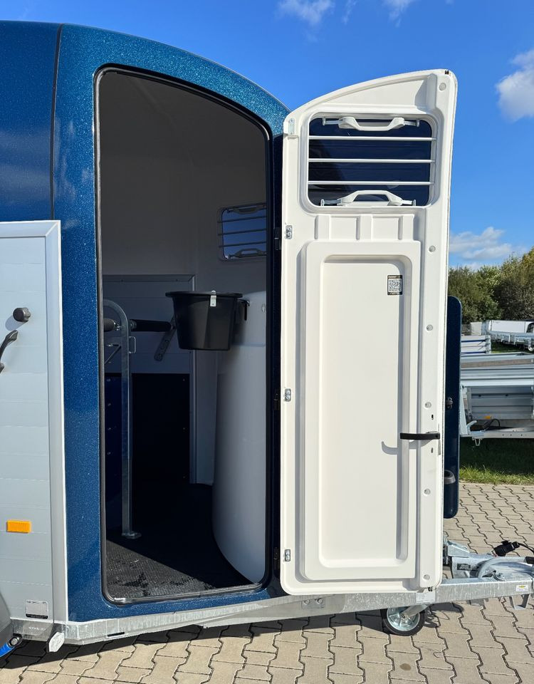HUMBAUR Pegasus 2400 | siodlarnia, DMC 2400kg, przyczepa do przewozu 2 koni - عربة نقل خيل: صور 3 HUMBAUR Pegasus 2400 | siodlarnia, DMC 2400kg, przyczepa do przewozu 2 koni - عربة نقل خيل: صور 3