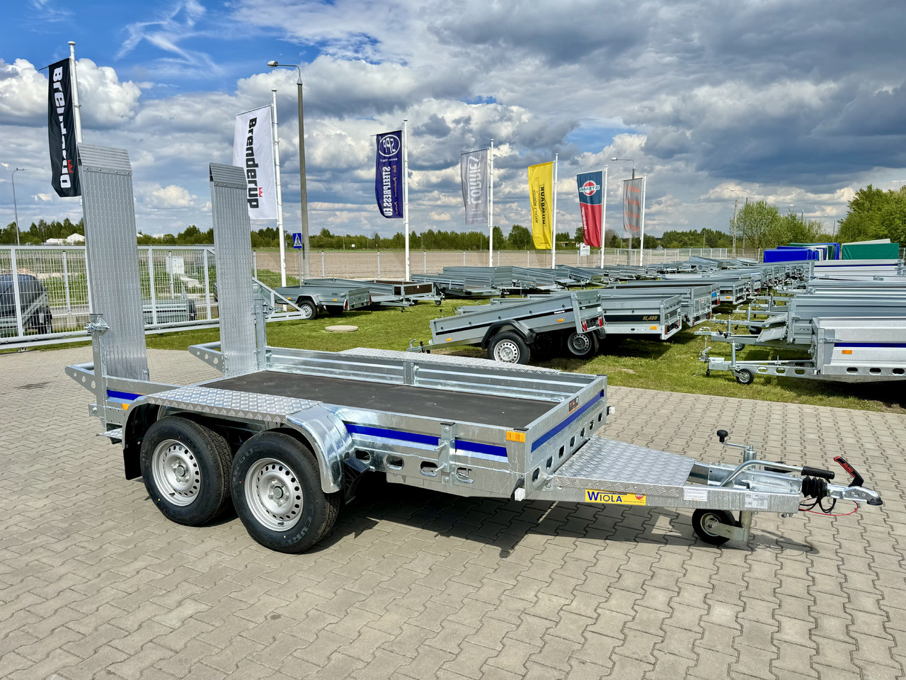 Wiola B2730 GVW 2700 kg machine transporter mini excavator 292x142 cm - مقطورة لنقل المعدات: صور 1 Wiola B2730 GVW 2700 kg machine transporter mini excavator 292x142 cm - مقطورة لنقل المعدات: صور 1