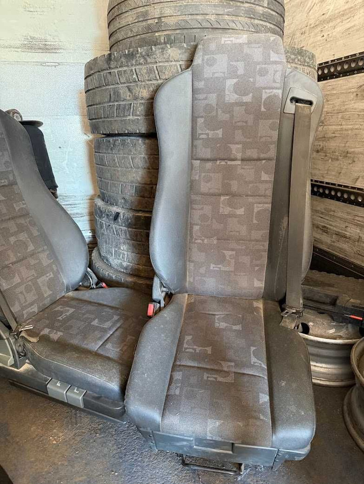 Foteli siedzenia komplet Mercedes Actros nowe - مقاعد السيارات - شاحنة: صور 1 Foteli siedzenia komplet Mercedes Actros nowe - مقاعد السيارات - شاحنة: صور 1