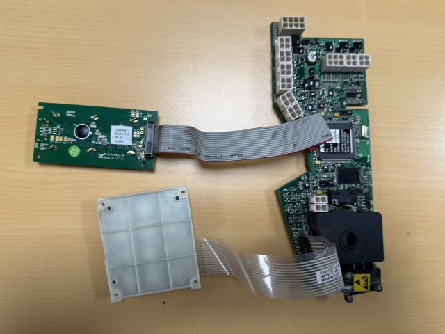 Atlet 078925 | Controlboard Tillerhead including display and keyboartd from PLP2 - النظام الكهربائي - معدات المناولة: صور 2 Atlet 078925 | Controlboard Tillerhead including display and keyboartd from PLP2 - النظام الكهربائي - معدات المناولة: صور 2