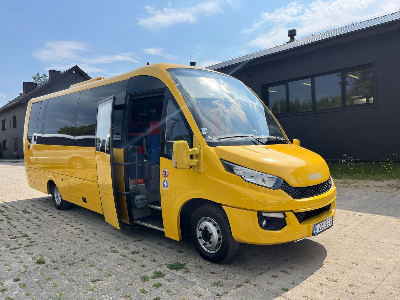 Iveco Rosero First / 24+1+1 / Telma/ EURO6 - سياحية حافلة: صور 1 Iveco Rosero First / 24+1+1 / Telma/ EURO6 - سياحية حافلة: صور 1