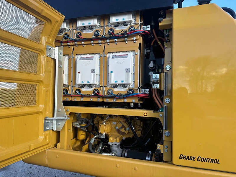 حفارات زحافة Caterpillar 323FL Z-LINE Full Electric: صور 9