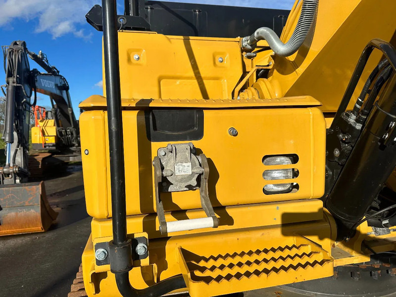 حفارات زحافة Caterpillar 323FL Z-LINE Full Electric: صور 12