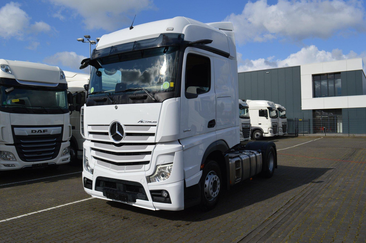 Mercedes-Benz Actros 5 1845 BigSpace - شاحنة جرار: صور 1 Mercedes-Benz Actros 5 1845 BigSpace - شاحنة جرار: صور 1