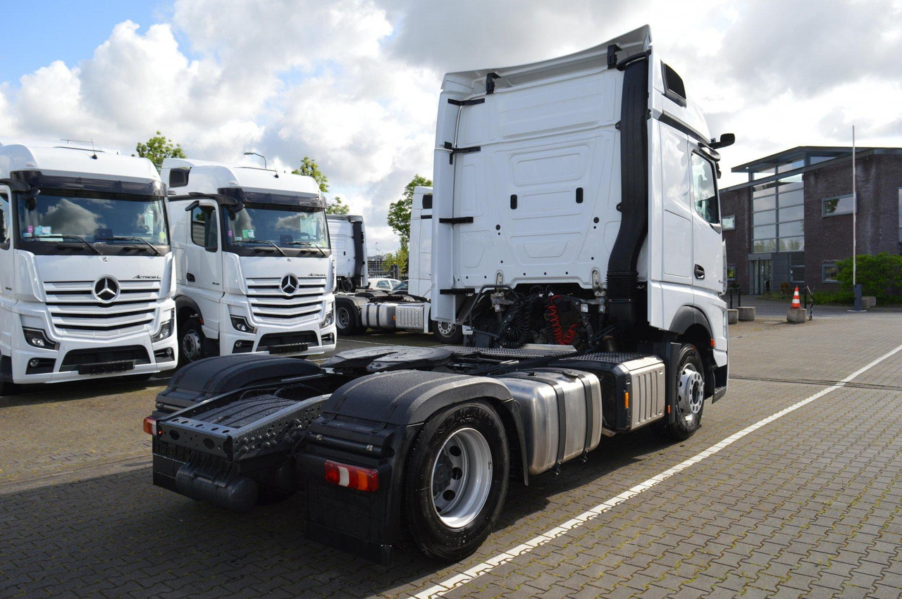Mercedes-Benz Actros 5 1845 BigSpace - شاحنة جرار: صور 4 Mercedes-Benz Actros 5 1845 BigSpace - شاحنة جرار: صور 4