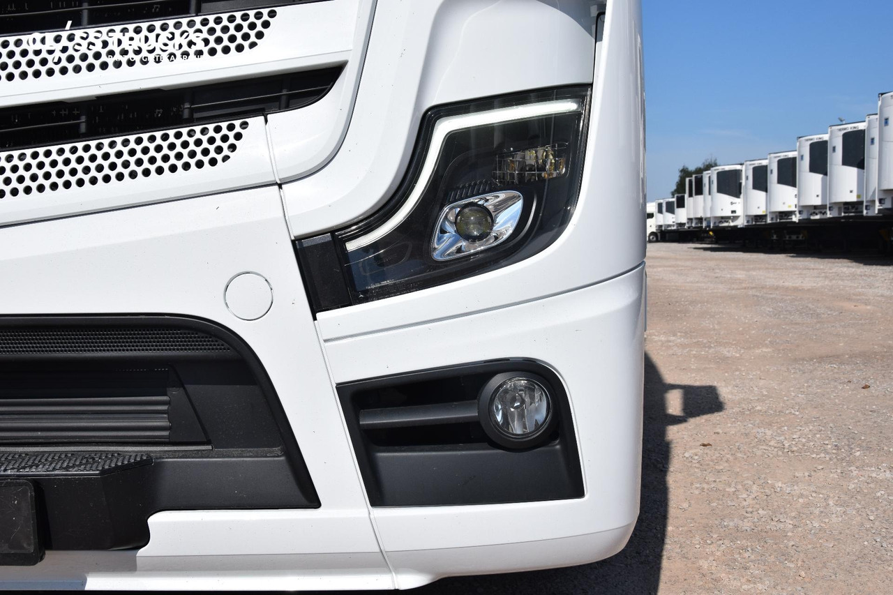 Mercedes-Benz Actros 5 1845 BigSpace - شاحنة جرار: صور 4 Mercedes-Benz Actros 5 1845 BigSpace - شاحنة جرار: صور 4