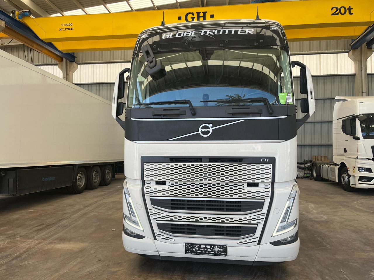 Volvo FH 460 Globetrotter XL i-Save I-ParkCool - شاحنة جرار: صور 3 Volvo FH 460 Globetrotter XL i-Save I-ParkCool - شاحنة جرار: صور 3