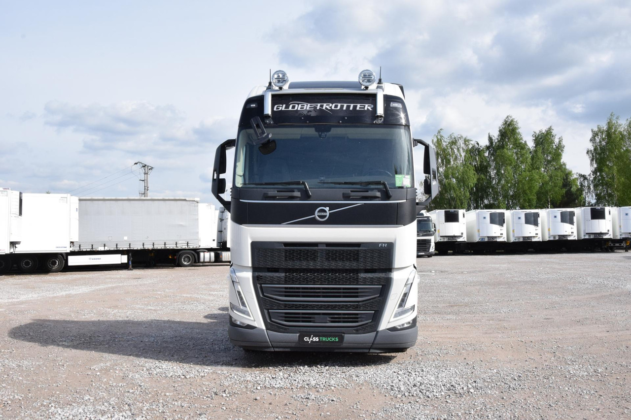 Volvo FH 540 Globetrotter XL Retarder - شاحنة جرار: صور 3 Volvo FH 540 Globetrotter XL Retarder - شاحنة جرار: صور 3
