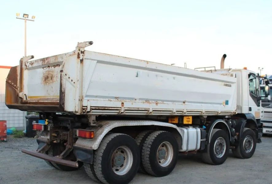 Iveco Trakker 450 |8x4 | Wywrotka trójstronna Meiller Bordmatik | Euro 5 | - قلابات: صور 4 Iveco Trakker 450 |8x4 | Wywrotka trójstronna Meiller Bordmatik | Euro 5 | - قلابات: صور 4