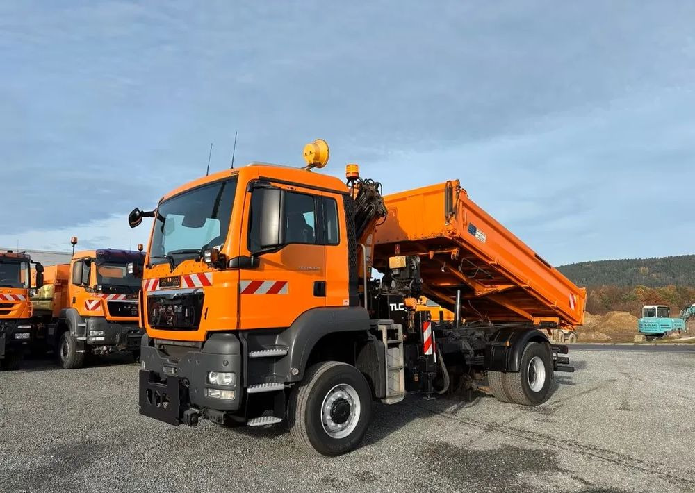 MAN TGS 18.320/ 4x4 / Euro4 /Wywrotka trójstronna Meiller +Kran Atlas TLC 82.2 +sterowanie radiowe – Przystosowany do pracy zimą — odśnieżanie, posypywanie, pług - قلابات: صور 2 MAN TGS 18.320/ 4x4 / Euro4 /Wywrotka trójstronna Meiller +Kran Atlas TLC 82.2 +sterowanie radiowe – Przystosowany do pracy zimą — odśnieżanie, posypywanie, pług - قلابات: صور 2