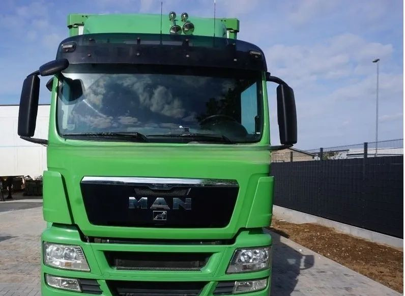 MAN TGS 26.440 ZABUDOWA KABA CAŁA ALUMINIOWA– samochód do transportu zwierząt/koni – 3 pokłady / EURO 5/6X2/PODNOSZONY DACH - شاحنة نقل المواشي شاحنة: صور 3 MAN TGS 26.440 ZABUDOWA KABA CAŁA ALUMINIOWA– samochód do transportu zwierząt/koni – 3 pokłady / EURO 5/6X2/PODNOSZONY DACH - شاحنة نقل المواشي شاحنة: صور 3