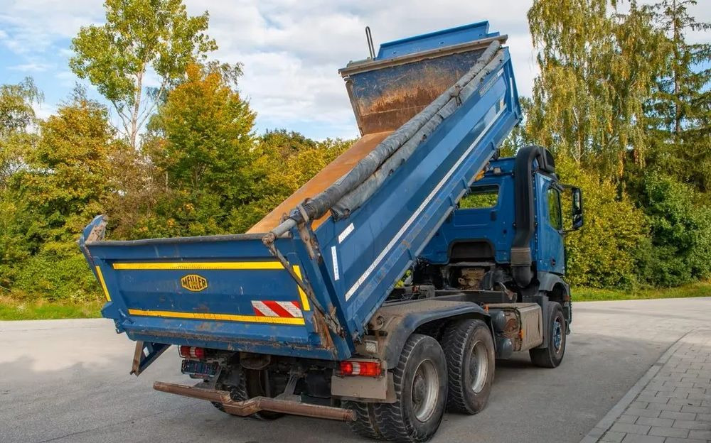 Mercedes-Benz Arocs 2652 6x4 – Wywrotka trójstronna Meiller z Bordmatik (Euro 6) - قلابات: صور 3 Mercedes-Benz Arocs 2652 6x4 – Wywrotka trójstronna Meiller z Bordmatik (Euro 6) - قلابات: صور 3