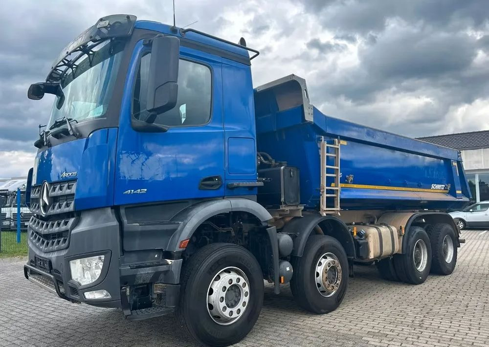 Mercedes-Benz Arocs 4142 | Wywrotka Schmitz | 8x4 | Euro 6 | Klima | Retarder | 242 598 km - قلابات: صور 4 Mercedes-Benz Arocs 4142 | Wywrotka Schmitz | 8x4 | Euro 6 | Klima | Retarder | 242 598 km - قلابات: صور 4