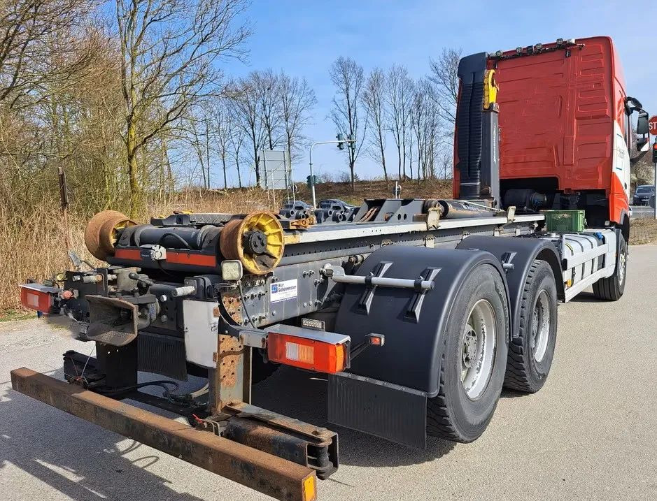 Volvo FH 64 R510 High-Line • 6x4 • Klimatyzacja postojowa • Hakowiec• Euro6 • zawieszenie pneumatyczne - شاحنة ذات الخطاف: صور 4 Volvo FH 64 R510 High-Line • 6x4 • Klimatyzacja postojowa • Hakowiec• Euro6 • zawieszenie pneumatyczne - شاحنة ذات الخطاف: صور 4