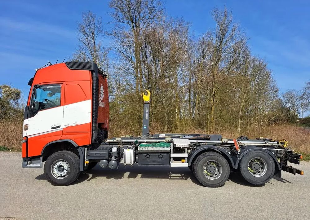 Volvo FH 64 R510 High-Line • 6x4 • Klimatyzacja postojowa • Hakowiec• Euro6 • zawieszenie pneumatyczne - شاحنة ذات الخطاف: صور 2 Volvo FH 64 R510 High-Line • 6x4 • Klimatyzacja postojowa • Hakowiec• Euro6 • zawieszenie pneumatyczne - شاحنة ذات الخطاف: صور 2