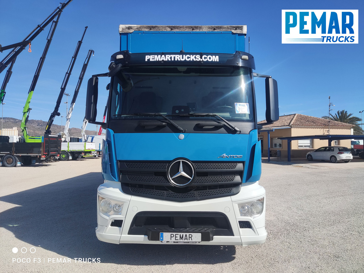MERCEDES-BENZ ANTOS 1827 SEMITAUTLINER RETARDER - شاحنة ستارة: صور 2 MERCEDES-BENZ ANTOS 1827 SEMITAUTLINER RETARDER - شاحنة ستارة: صور 2