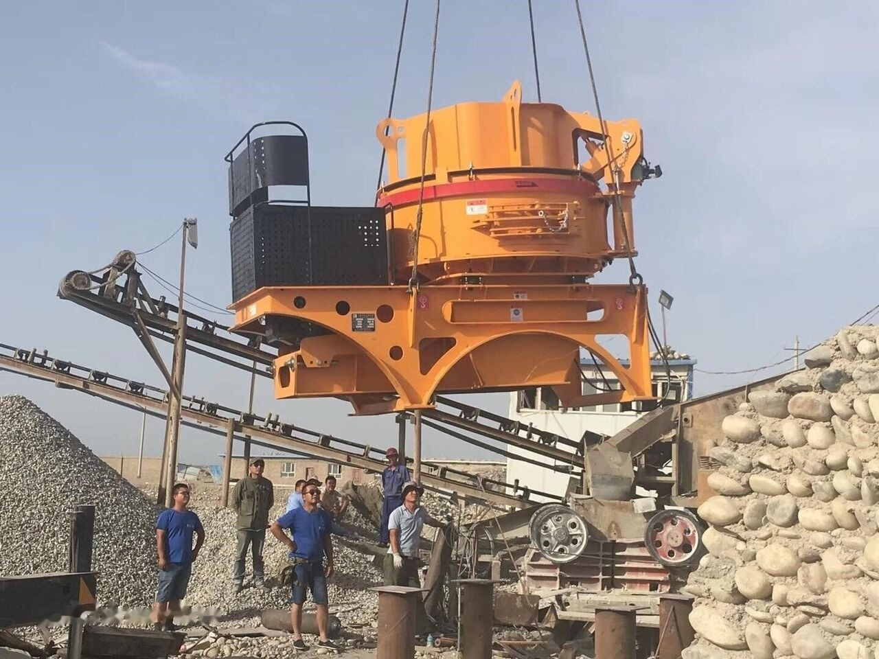 Kinglink KL7 VSI Crusher | Sand Making Machine 50TPH - كسارة التصادمية: صور 2 Kinglink KL7 VSI Crusher | Sand Making Machine 50TPH - كسارة التصادمية: صور 2