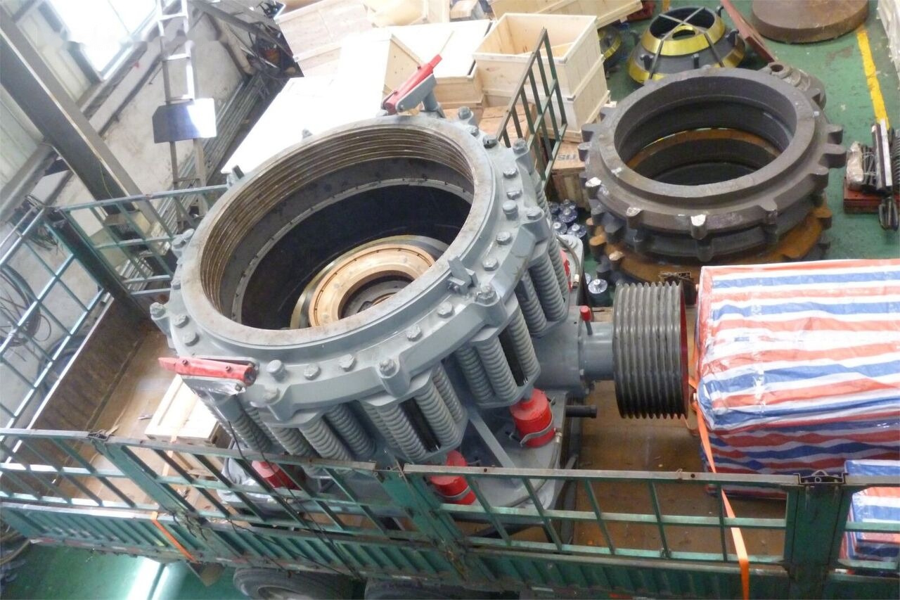 Kinglink KLC1500 5.5 Feet Symons type Cone Crusher إيجار Kinglink KLC1500 5.5 Feet Symons type Cone Crusher: صور 6