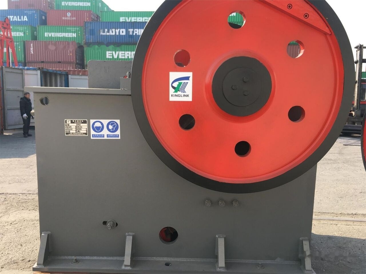 Kinglink PE600x900 Basalt and Granite Jaw Crusher - كسارة فكية: صور 5 Kinglink PE600x900 Basalt and Granite Jaw Crusher - كسارة فكية: صور 5