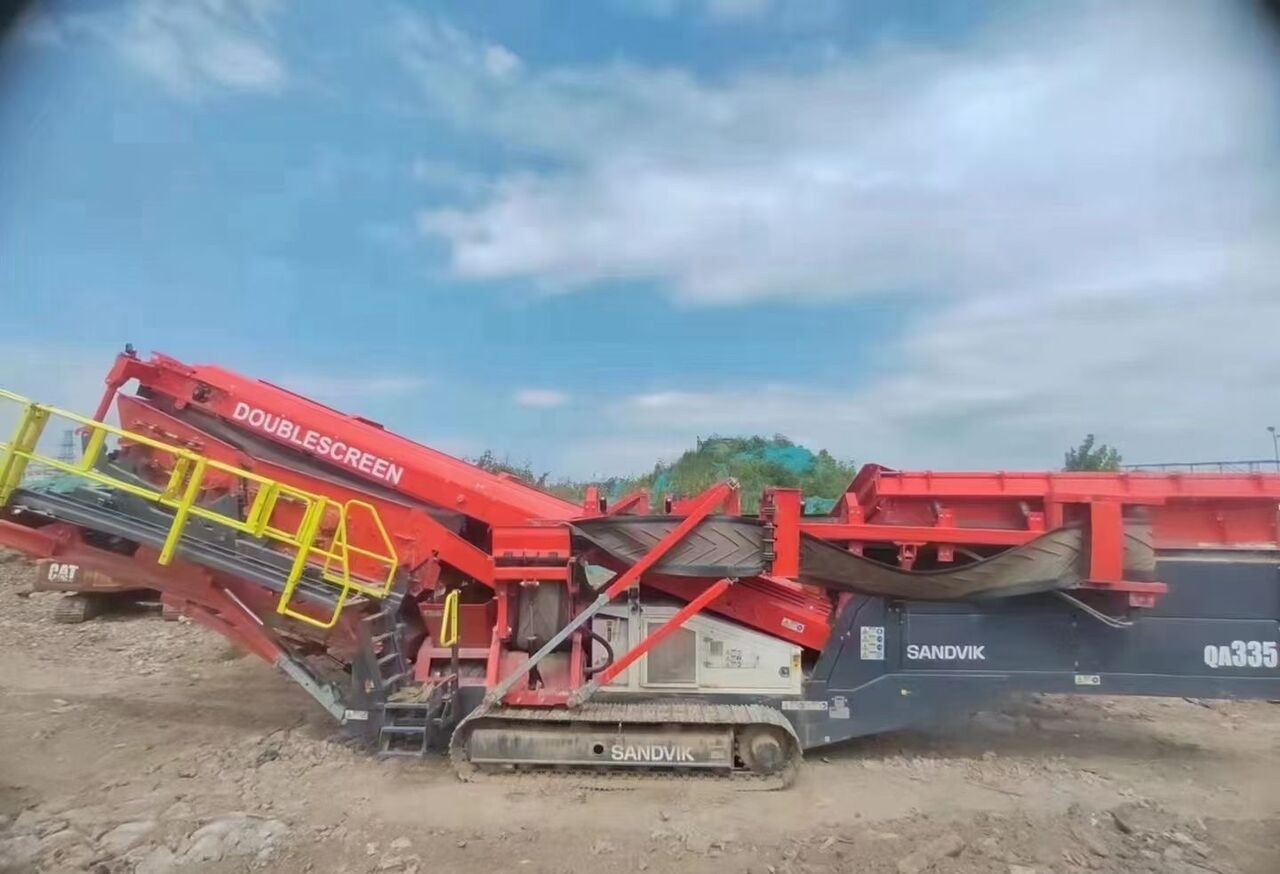 Sandvik QI442 Tracked Impact Crusher+QA335 Tracked Screen - كسارة متحركه: صور 1 Sandvik QI442 Tracked Impact Crusher+QA335 Tracked Screen - كسارة متحركه: صور 1