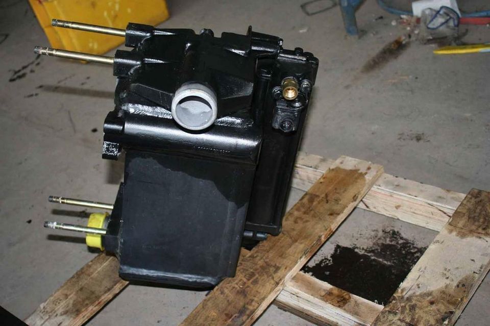 Wärmetauscher / Ölkühler ZF Getriebe 0501209257 - علبة التروس و قطع الغيار: صور 2 Wärmetauscher / Ölkühler ZF Getriebe 0501209257 - علبة التروس و قطع الغيار: صور 2