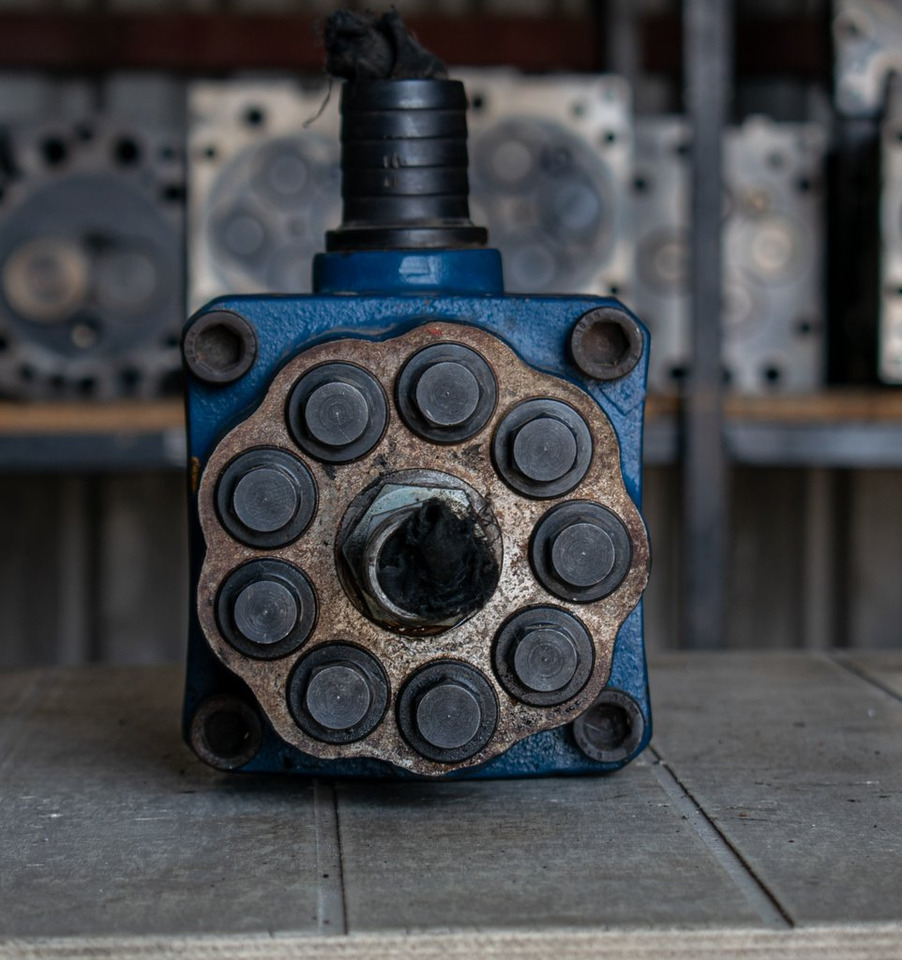 KAZEL PUMP WITH 9 SINGLE ACTING PISTONS - مضخة هيدروليكية - شاحنة: صور 1 KAZEL PUMP WITH 9 SINGLE ACTING PISTONS - مضخة هيدروليكية - شاحنة: صور 1