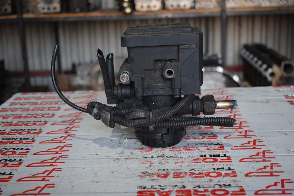 KNORR-BREMSE K000913 AIR VALVE EBS 5 FOR MAN - صمام الفرامل - شاحنة: صور 1 KNORR-BREMSE K000913 AIR VALVE EBS 5 FOR MAN - صمام الفرامل - شاحنة: صور 1