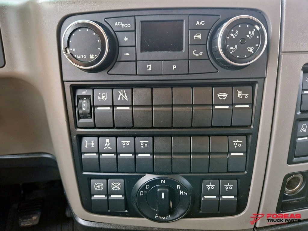 MAN TGX 26.500 6X2 EURO 6C – FOR SPARE PARTS إيجار MAN TGX 26.500 6X2 EURO 6C – FOR SPARE PARTS: صور 23 MAN TGX 26.500 6X2 EURO 6C – FOR SPARE PARTS إيجار MAN TGX 26.500 6X2 EURO 6C – FOR SPARE PARTS: صور 23