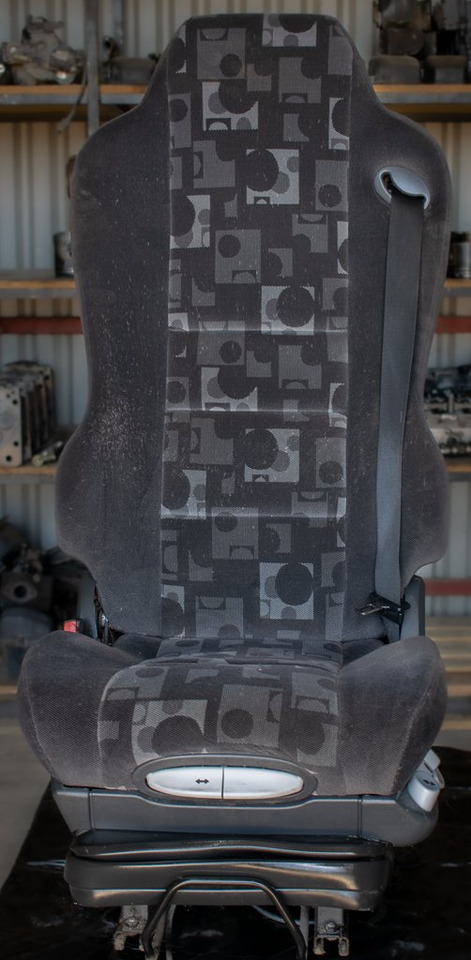 MERCEDES-BENZ ACTROS MP II AIR SEAT - DRIVER - مقاعد السيارات - شاحنة: صور 1 MERCEDES-BENZ ACTROS MP II AIR SEAT - DRIVER - مقاعد السيارات - شاحنة: صور 1