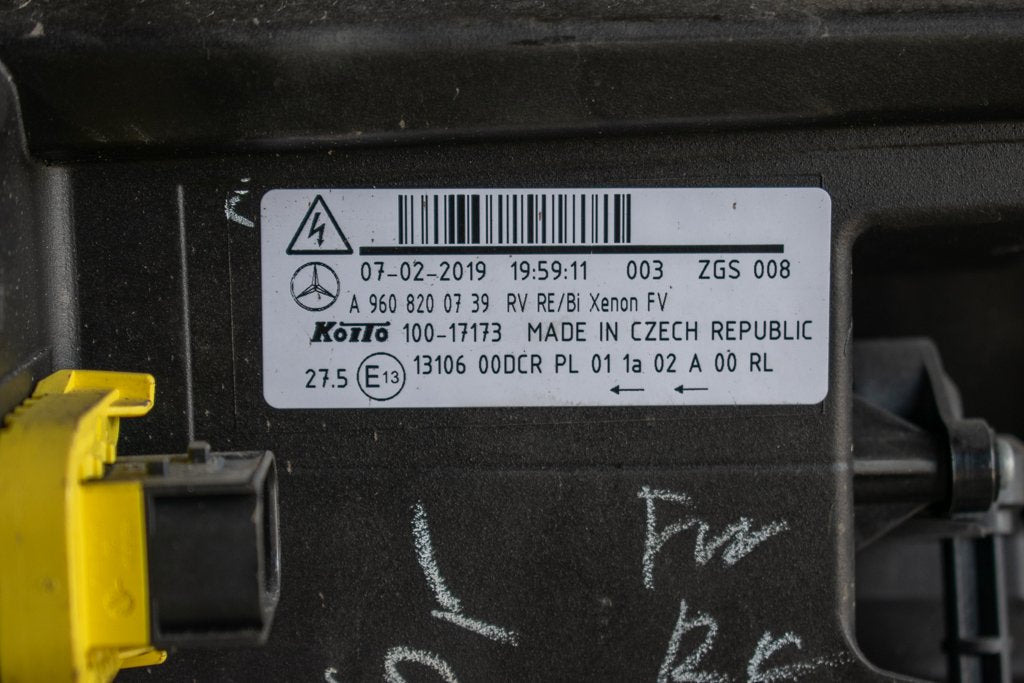 MERCEDES-BENZ ACTROS MP IV EURO VI XENON HEADLIGHT - FRONT - PASSENGER - كشافات - شاحنة: صور 3 MERCEDES-BENZ ACTROS MP IV EURO VI XENON HEADLIGHT - FRONT - PASSENGER - كشافات - شاحنة: صور 3