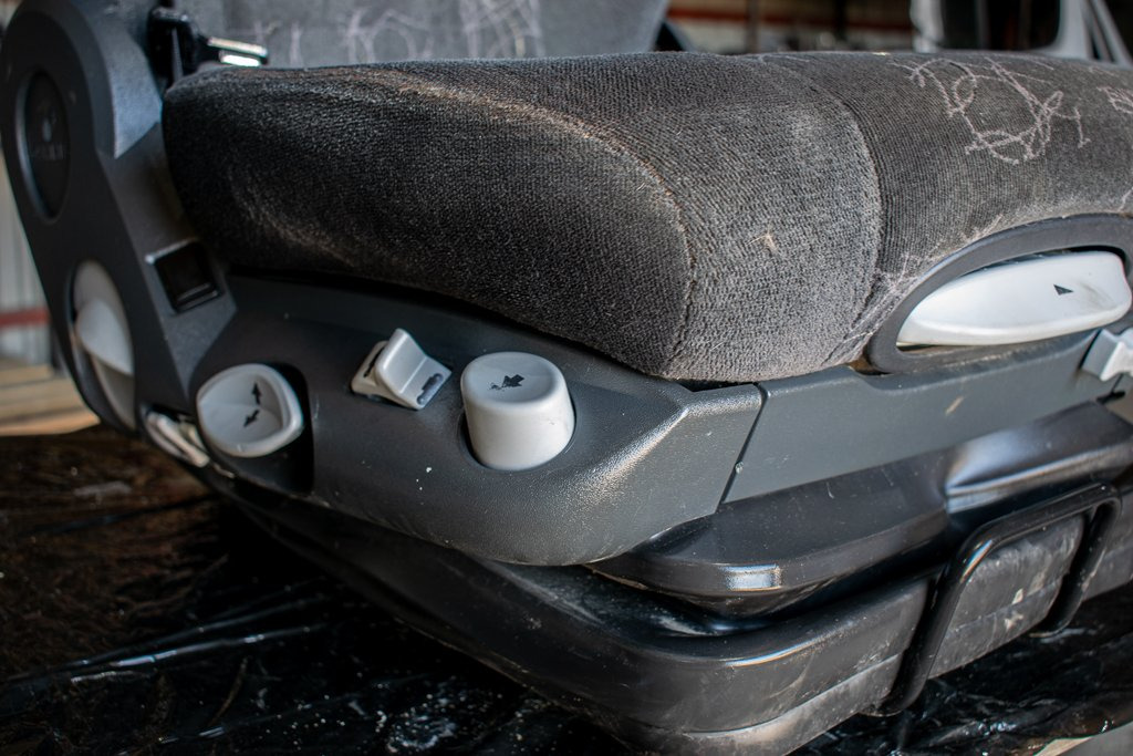 MERCEDES-BENZ AXOR PASSENGER AIR SEAT - مقاعد السيارات - شاحنة: صور 4 MERCEDES-BENZ AXOR PASSENGER AIR SEAT - مقاعد السيارات - شاحنة: صور 4