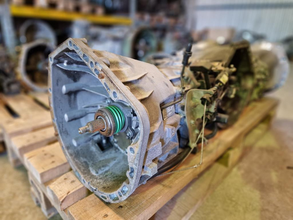 MERCEDES-BENZ SPRINTER 711620 - علبة التروس - شاحنة: صور 1 MERCEDES-BENZ SPRINTER 711620 - علبة التروس - شاحنة: صور 1