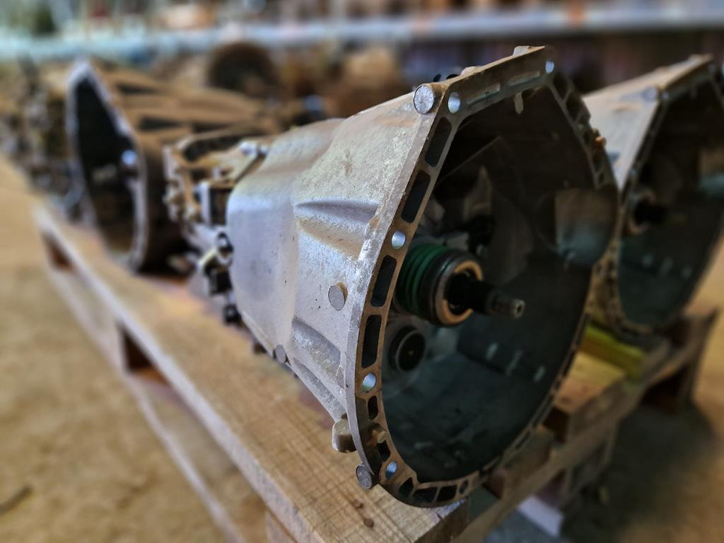 MERCEDES-BENZ SPRINTER 711651 - علبة التروس - شاحنة: صور 2 MERCEDES-BENZ SPRINTER 711651 - علبة التروس - شاحنة: صور 2