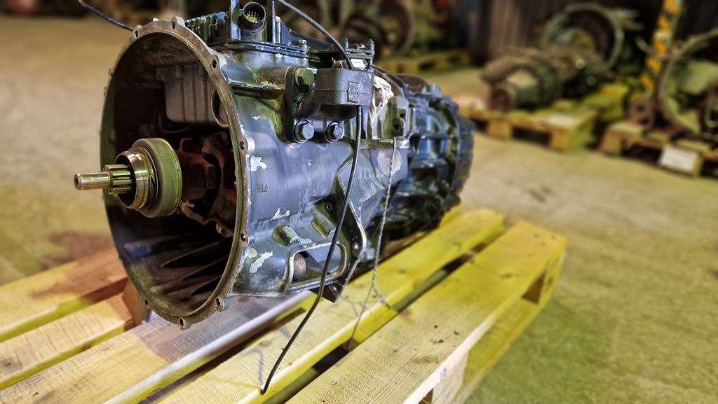 ZF ASTRONIC MID 12 AS 1210 TO - 81.32004 - 6194 - علبة التروس - شاحنة: صور 4 ZF ASTRONIC MID 12 AS 1210 TO - 81.32004 - 6194 - علبة التروس - شاحنة: صور 4