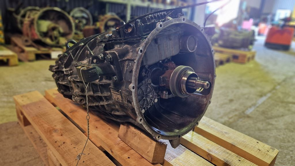 ZF ASTRONIC MID 12 AS 1210 TO - 81.32004 - 6194 - علبة التروس - شاحنة: صور 1 ZF ASTRONIC MID 12 AS 1210 TO - 81.32004 - 6194 - علبة التروس - شاحنة: صور 1