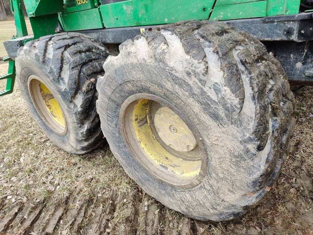 شاحنات نقل الأخشاب في الغابات John Deere 1210 G: صور 21