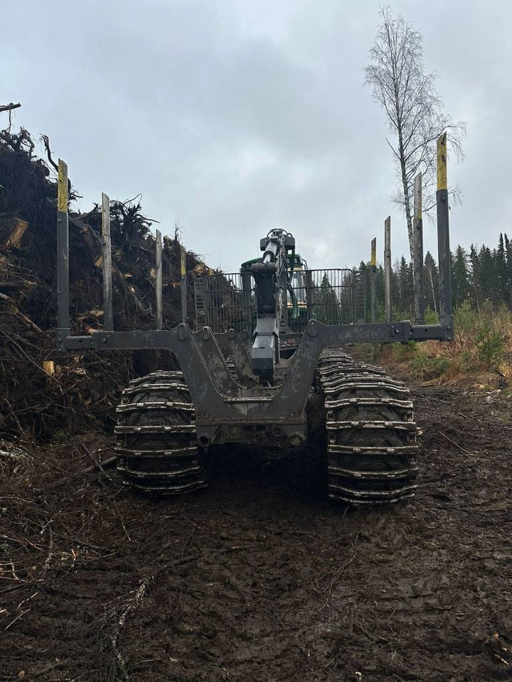 John Deere 1510 G - شاحنات نقل الأخشاب في الغابات: صور 5 John Deere 1510 G - شاحنات نقل الأخشاب في الغابات: صور 5