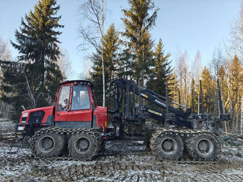 Komatsu 855 - شاحنات نقل الأخشاب في الغابات: صور 2 Komatsu 855 - شاحنات نقل الأخشاب في الغابات: صور 2