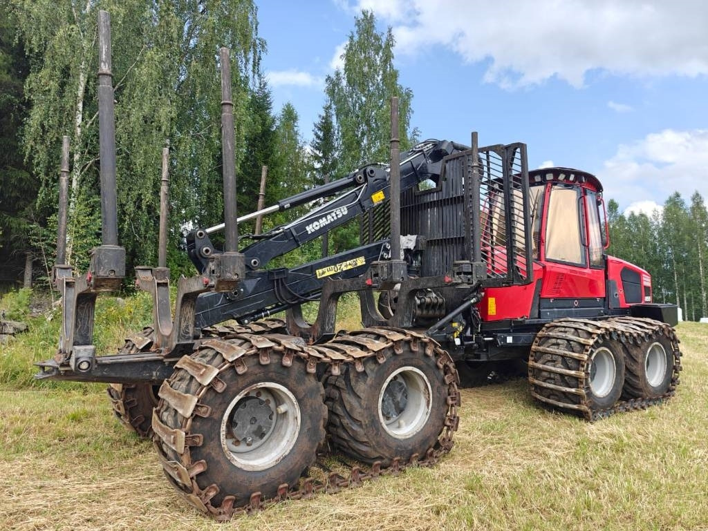 Komatsu 855 - شاحنات نقل الأخشاب في الغابات: صور 5 Komatsu 855 - شاحنات نقل الأخشاب في الغابات: صور 5