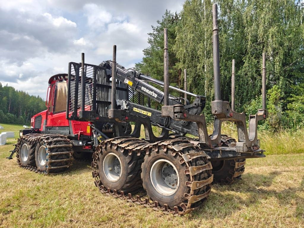 Komatsu 855 - شاحنات نقل الأخشاب في الغابات: صور 3 Komatsu 855 - شاحنات نقل الأخشاب في الغابات: صور 3