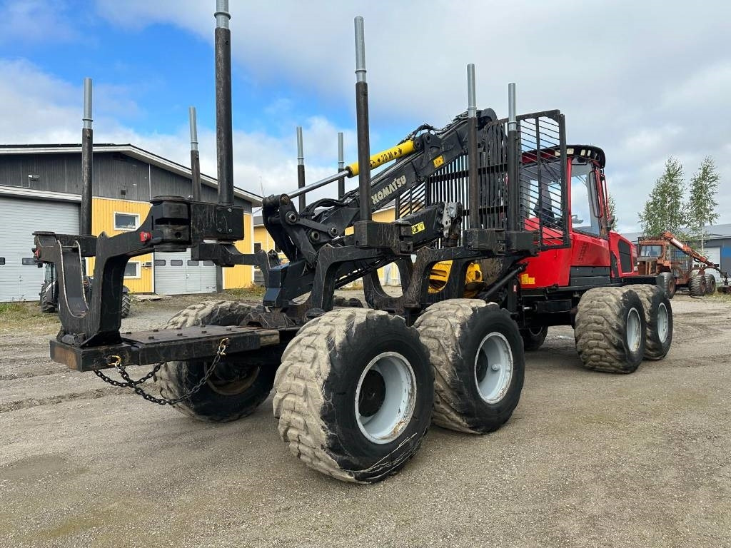 Komatsu 875 - شاحنات نقل الأخشاب في الغابات: صور 3 Komatsu 875 - شاحنات نقل الأخشاب في الغابات: صور 3