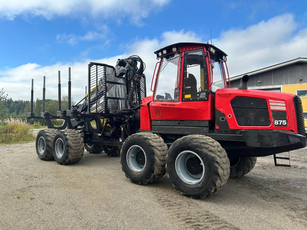 Komatsu 875 - شاحنات نقل الأخشاب في الغابات: صور 1 Komatsu 875 - شاحنات نقل الأخشاب في الغابات: صور 1