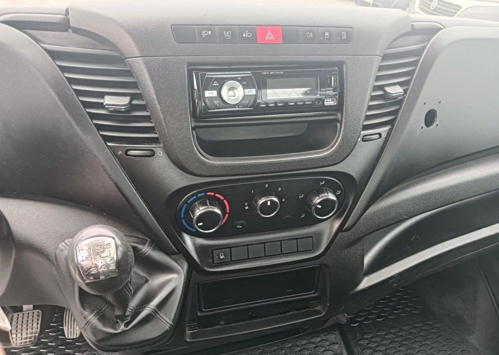 قلاب صغير Iveco 35C13, 35C12, 35C14, 35C15: صور 12