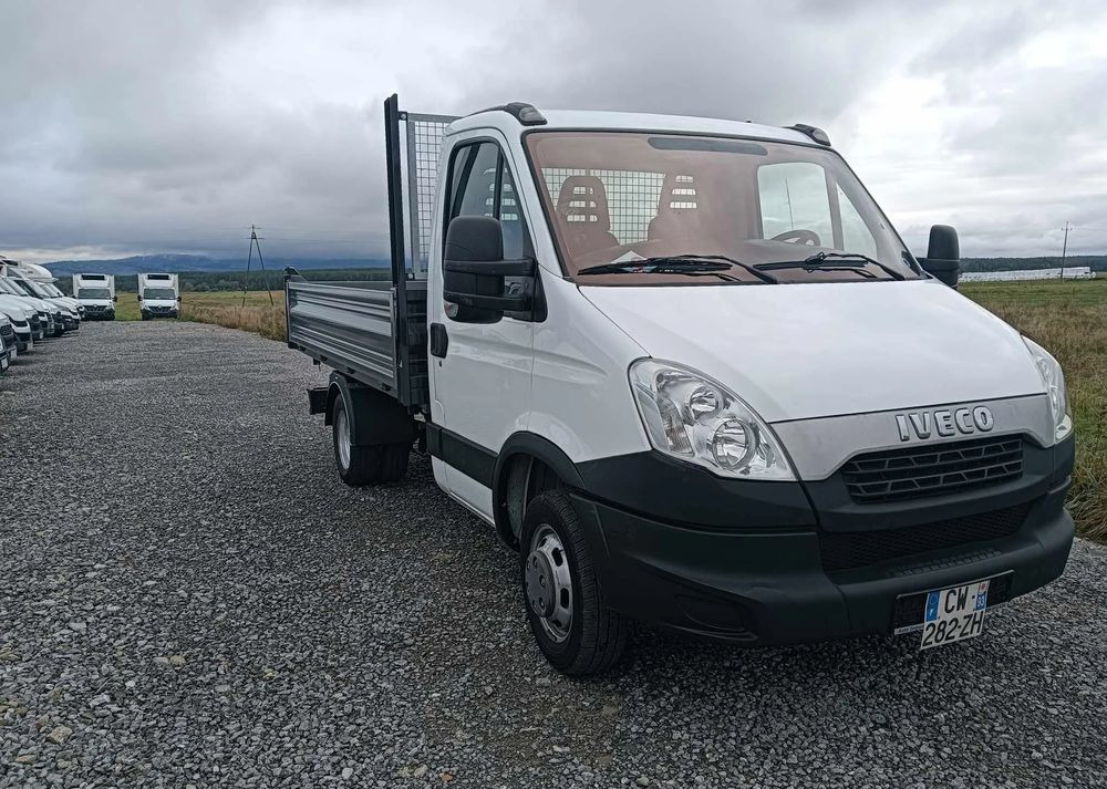 Iveco 35C13, 35C12 - قلاب صغير: صور 3 Iveco 35C13, 35C12 - قلاب صغير: صور 3