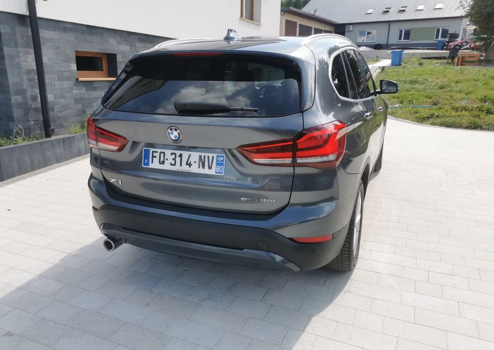 BMW X1 sDrive16d - سيارة ستيشن: صور 4 BMW X1 sDrive16d - سيارة ستيشن: صور 4